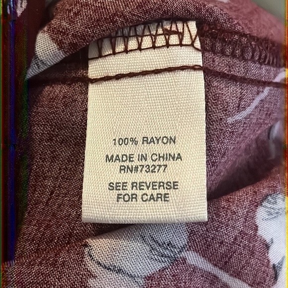 Mudd Floral Maroon‎ Croptop Size Large - Picture 5 of 6